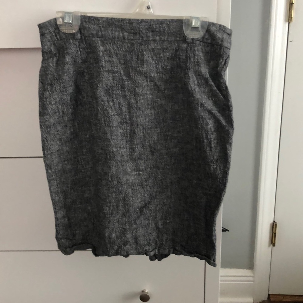 Grey skirt